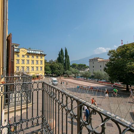 Residenza Rocca Del Lago - Happy Rentals Рива-дель-Гарда Екстер'єр фото